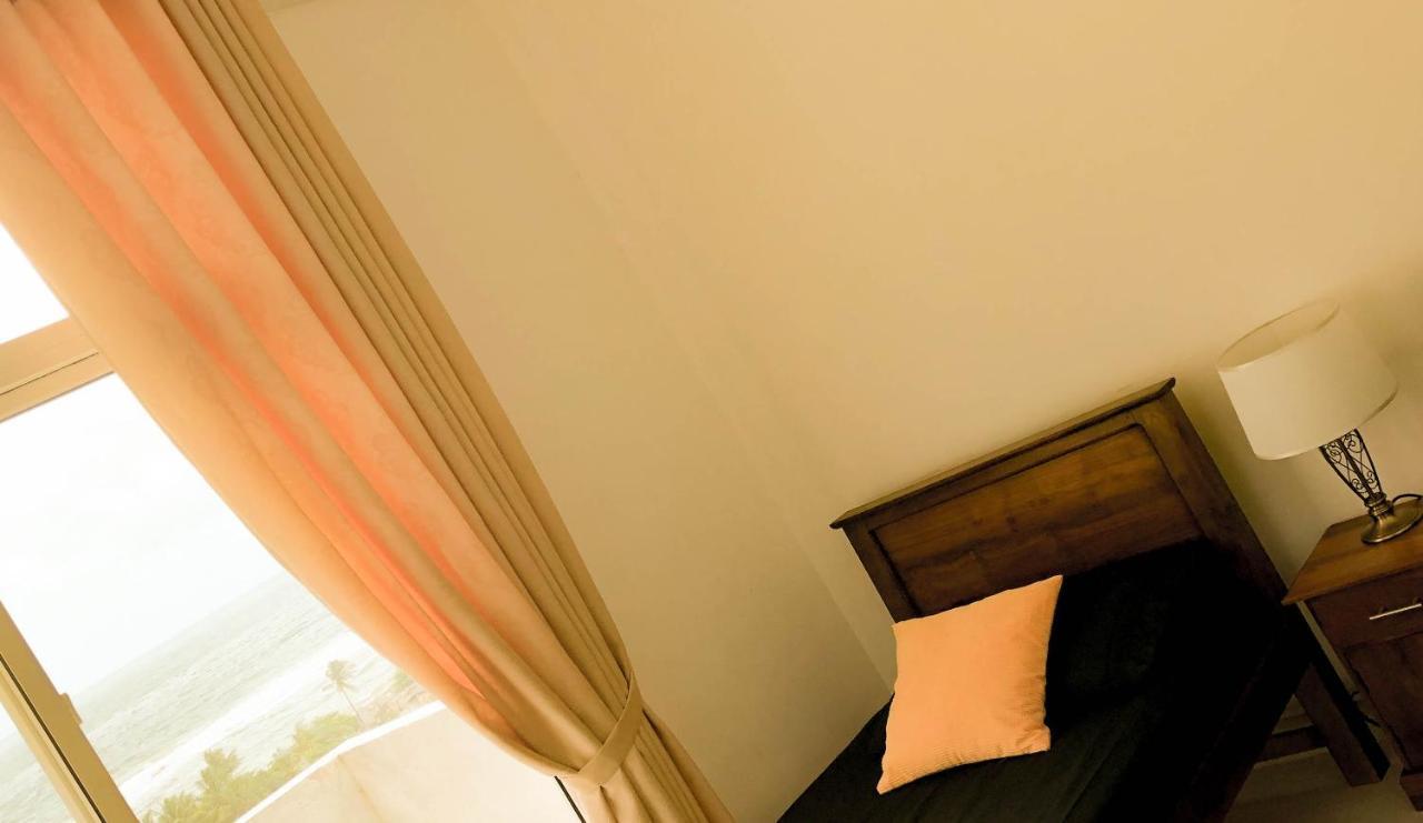 City Tower, Luxury 2 Two Bed Seaview Apartment Colombo マウントラビニア エクステリア 写真