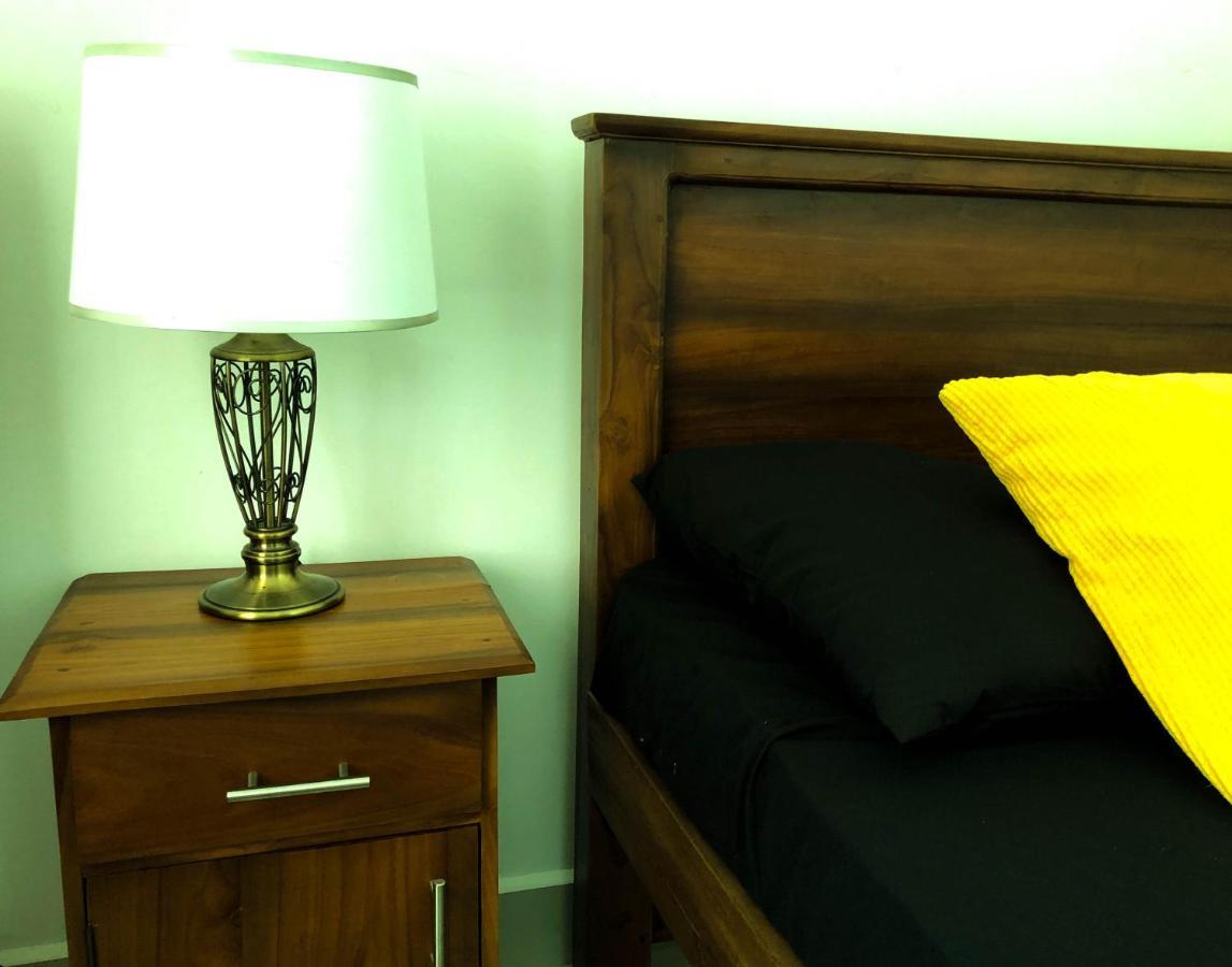 City Tower, Luxury 2 Two Bed Seaview Apartment Colombo マウントラビニア エクステリア 写真